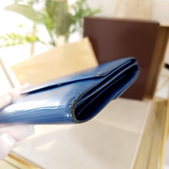 SALE! LV BUNDLE: wallet, box, & dustbag - authentic Louis Vuitton blue Epi - Picture 9 of 16